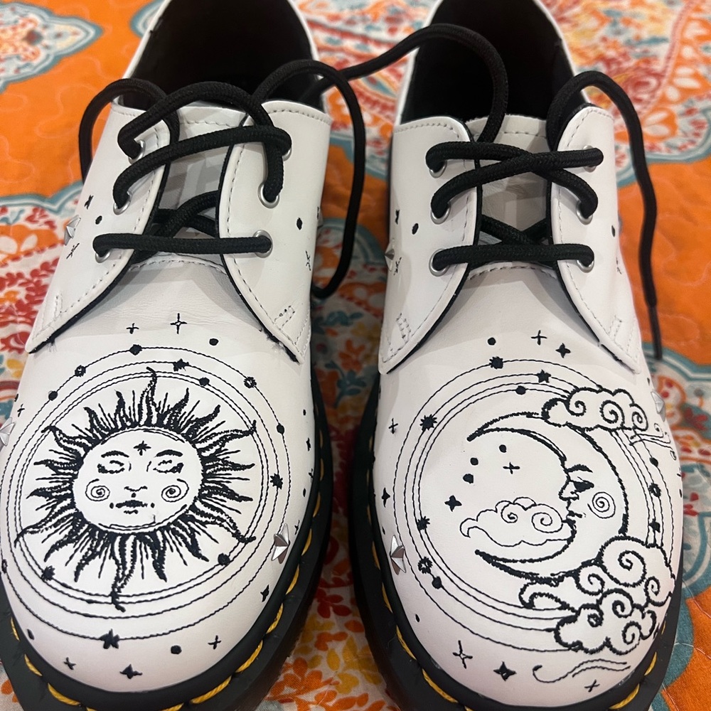 Doc Martin Cosmic Embroidered leather oxford shoes